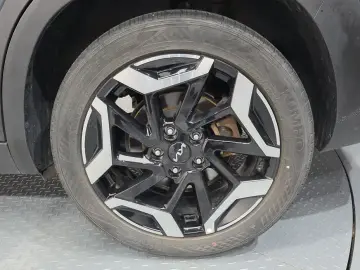 2023 Kia Seltos с пробегом 25 773 км