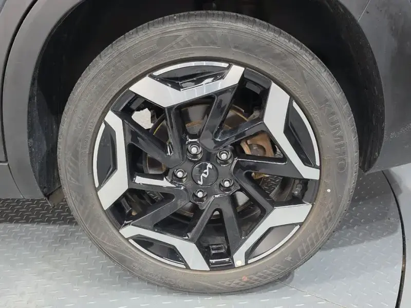 2023 Kia Seltos с пробегом 25 773 км