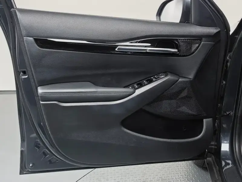 2023 Kia Seltos с пробегом 25 773 км
