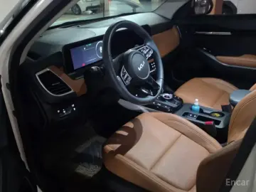 2023 Kia Seltos с пробегом 24 758 км