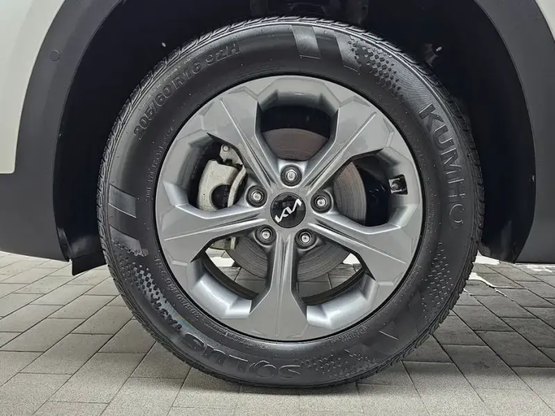 2024 Kia Seltos с пробегом 17 285 км