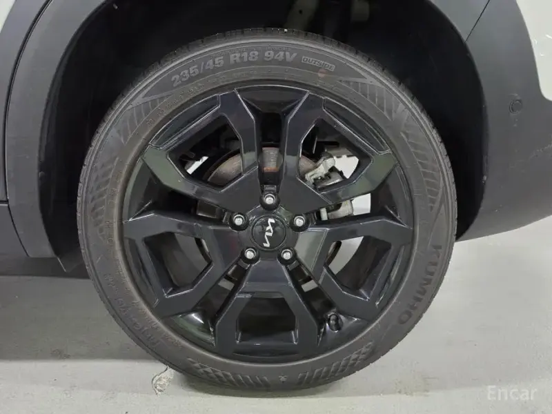 2023 Kia Seltos с пробегом 20 256 км