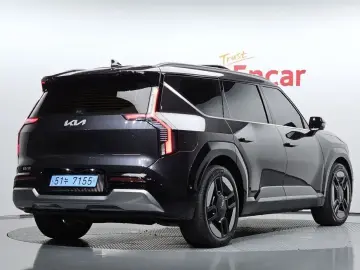 2023 Kia EV9 с пробегом 27 241 км