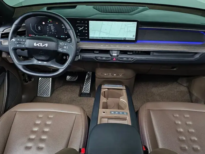 2023 Kia EV9 с пробегом 27 241 км
