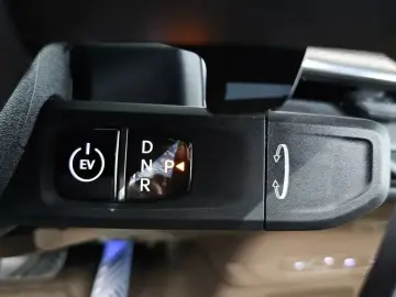 2023 Kia EV9 с пробегом 27 241 км