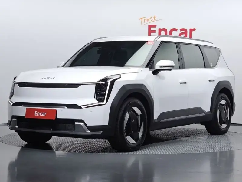 2023 Kia EV9 с пробегом 42 829 км