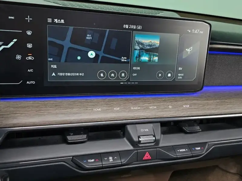 2023 Kia EV9 с пробегом 27 241 км