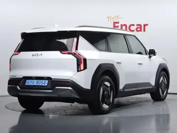 2023 Kia EV9 с пробегом 42 829 км