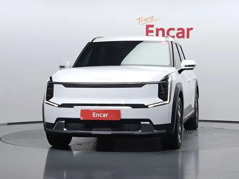 2023 Kia EV9 с пробегом 42 829 км