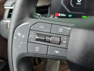 2023 Kia EV9 с пробегом 27 241 км