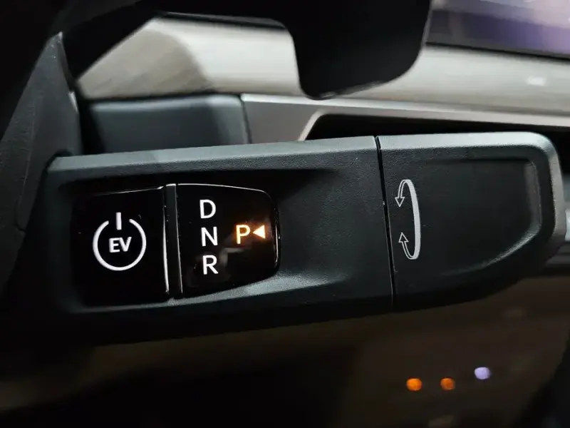 2023 Kia EV9 с пробегом 42 829 км