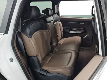 2023 Kia EV9 с пробегом 42 829 км