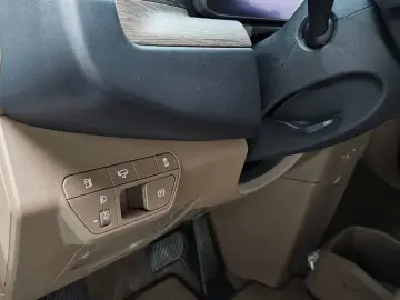 2023 Kia EV9 с пробегом 42 829 км