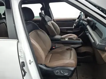 2023 Kia EV9 с пробегом 42 829 км