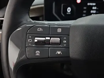 2023 Kia EV9 с пробегом 42 829 км