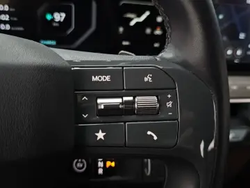2023 Kia EV9 с пробегом 42 829 км