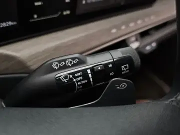 2023 Kia EV9 с пробегом 42 829 км