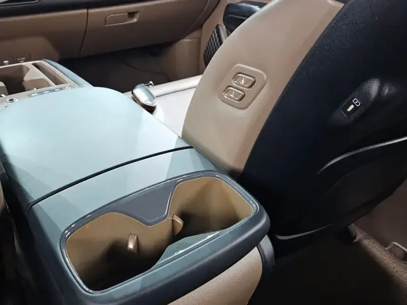 2023 Kia EV9 с пробегом 42 829 км