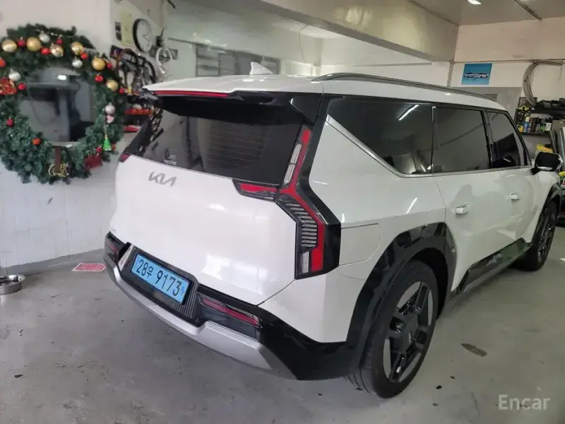 2023 Kia EV9 с пробегом 55 400 км