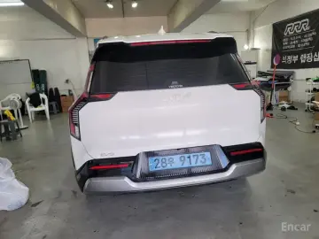 2023 Kia EV9 с пробегом 55 400 км
