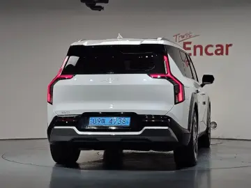 2023 Kia EV9 с пробегом 46 879 км