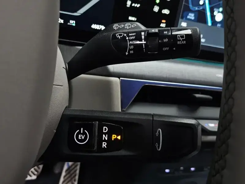 2023 Kia EV9 с пробегом 46 879 км