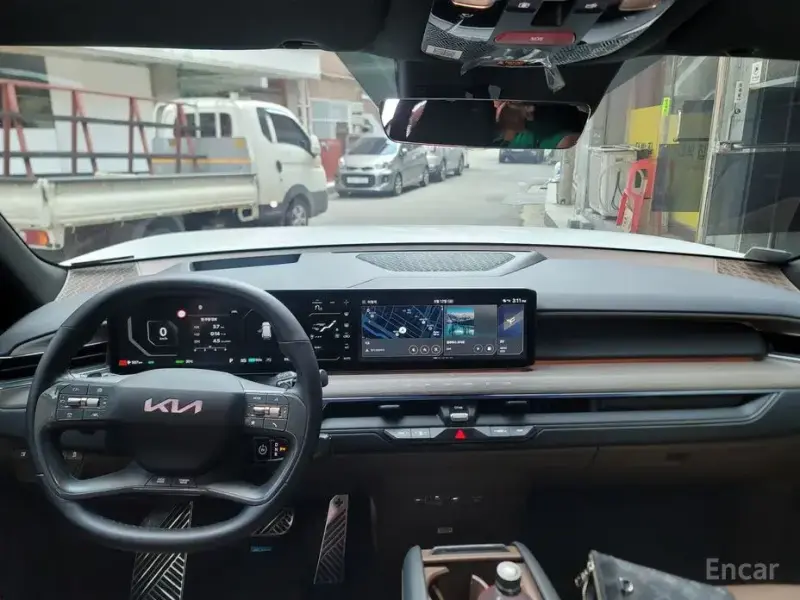 2023 Kia EV9 с пробегом 55 400 км
