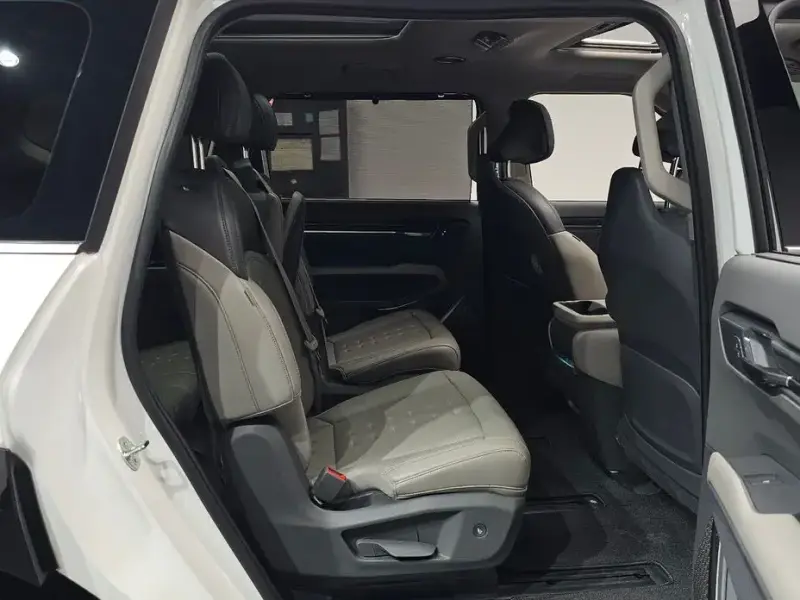 2023 Kia EV9 с пробегом 46 879 км