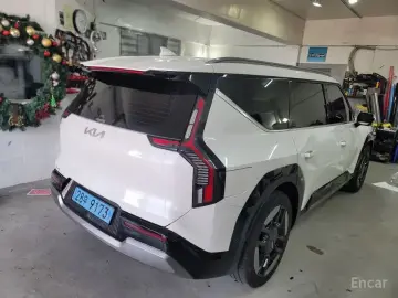 2023 Kia EV9 с пробегом 55 400 км
