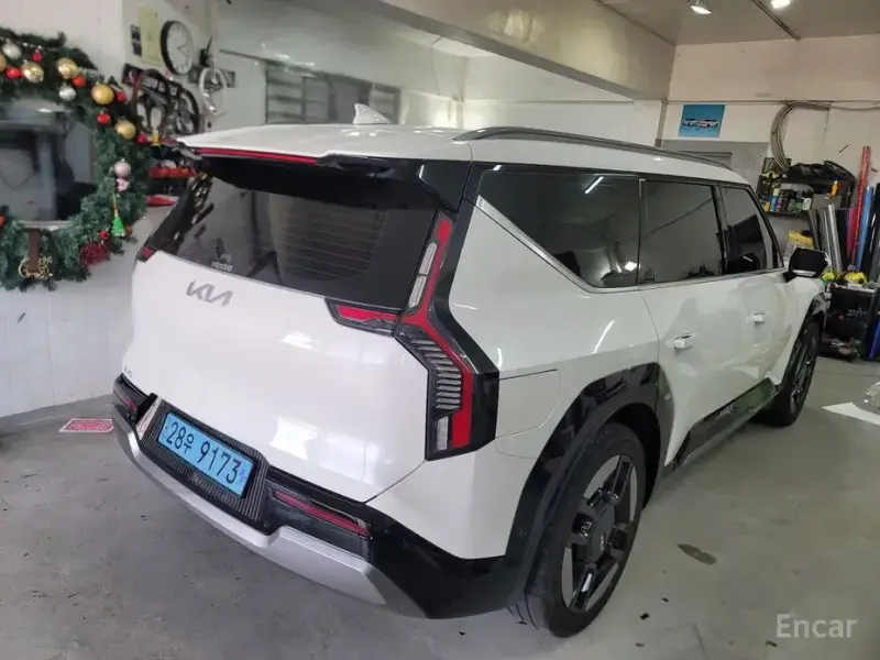 2023 Kia EV9 с пробегом 55 400 км