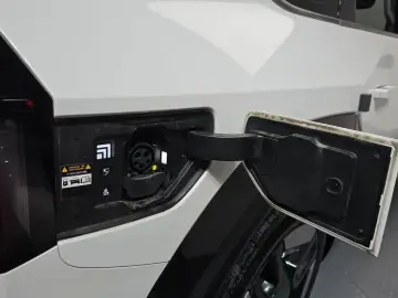 2023 Kia EV9 с пробегом 46 879 км