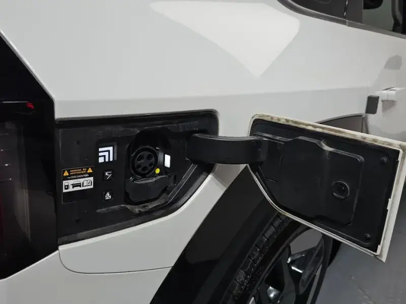 2023 Kia EV9 с пробегом 46 879 км