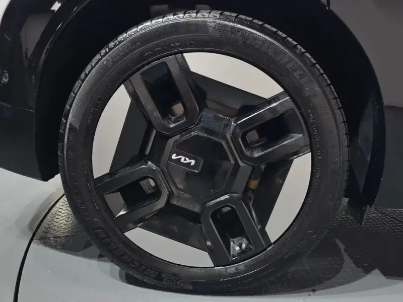 2023 Kia EV9 с пробегом 46 879 км