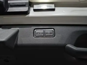 2023 Kia EV9 с пробегом 46 879 км