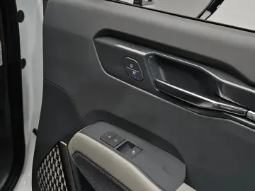 2023 Kia EV9 с пробегом 46 879 км