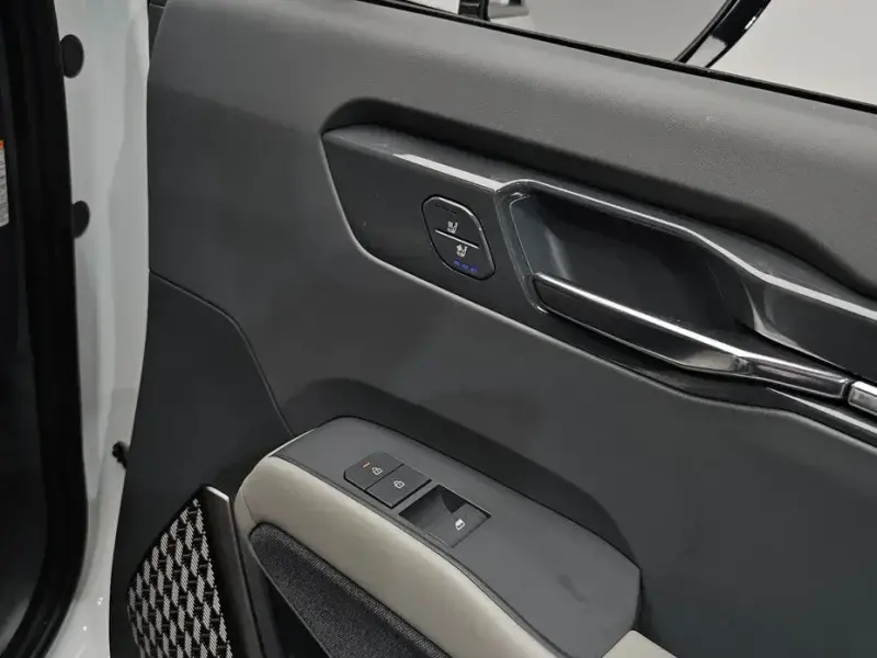 2023 Kia EV9 с пробегом 46 879 км