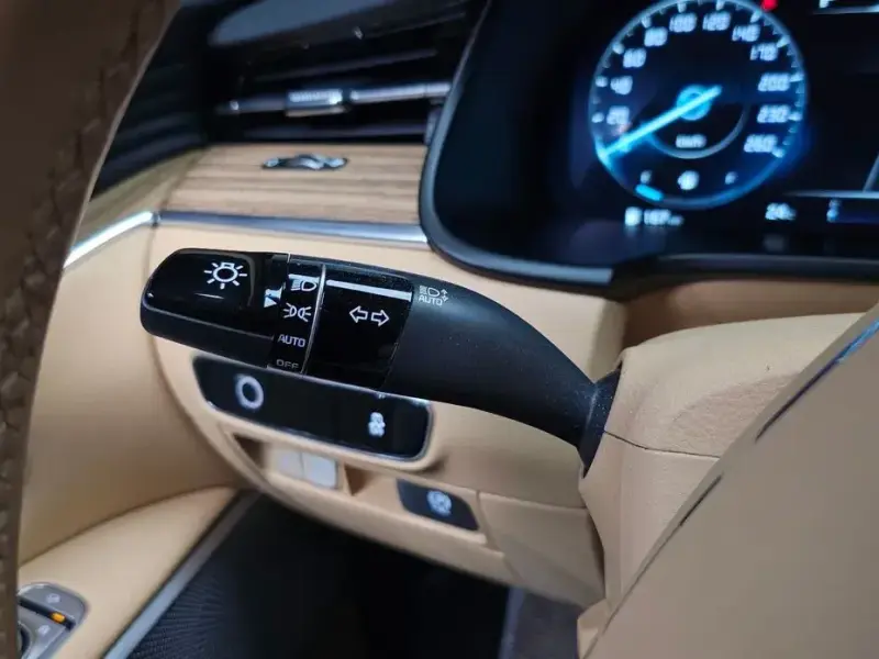 2023 Kia K9 с пробегом 34 505 км