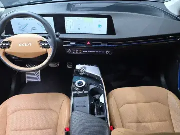 2023 Kia EV6 с пробегом 51 497 км