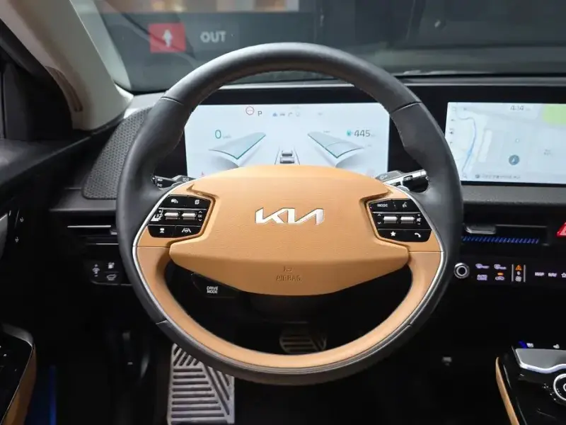 2023 Kia EV6 с пробегом 51 497 км
