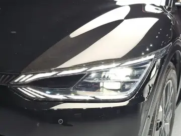 2023 Kia EV6 с пробегом 51 497 км