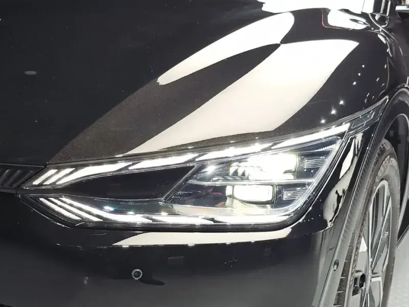 2023 Kia EV6 с пробегом 51 497 км
