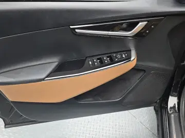2023 Kia EV6 с пробегом 51 497 км