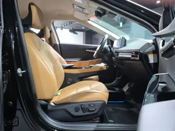 2023 Kia EV6 с пробегом 51 497 км