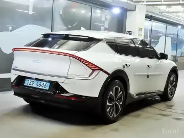 2022 Kia EV6 с пробегом 82 640 км