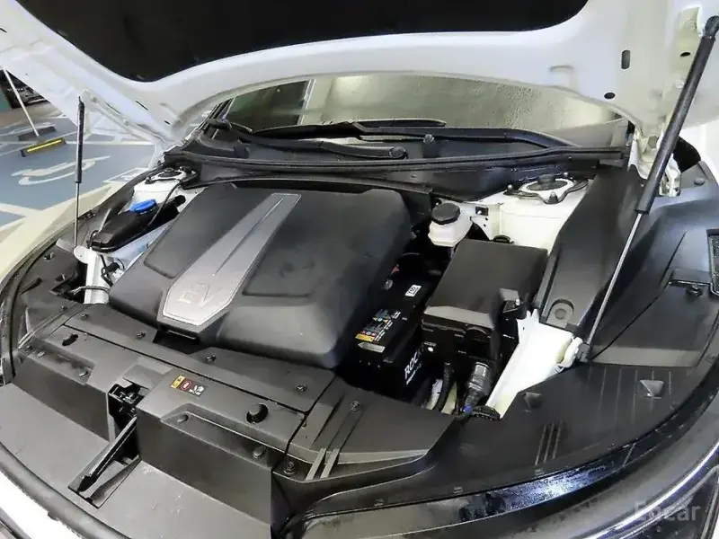 2022 Kia EV6 с пробегом 82 640 км