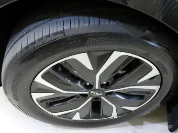 2022 Kia EV6 с пробегом 82 640 км