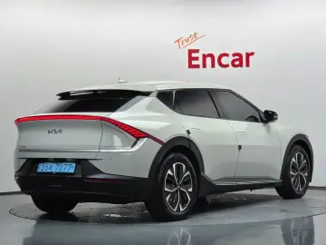 2023 Kia EV6 с пробегом 90 813 км