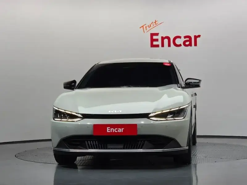 2023 Kia EV6 с пробегом 90 813 км