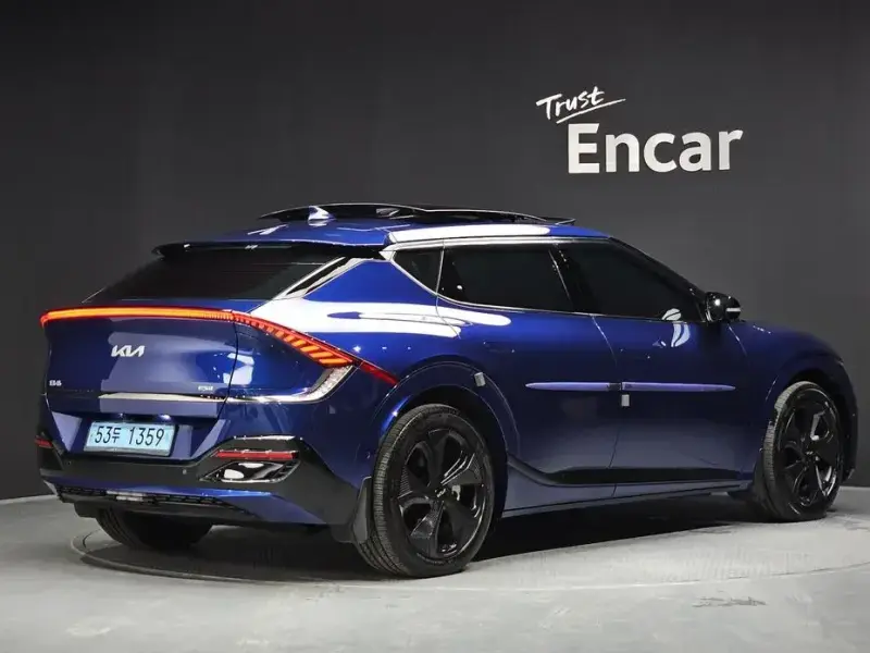 2023 Kia EV6 с пробегом 82 030 км