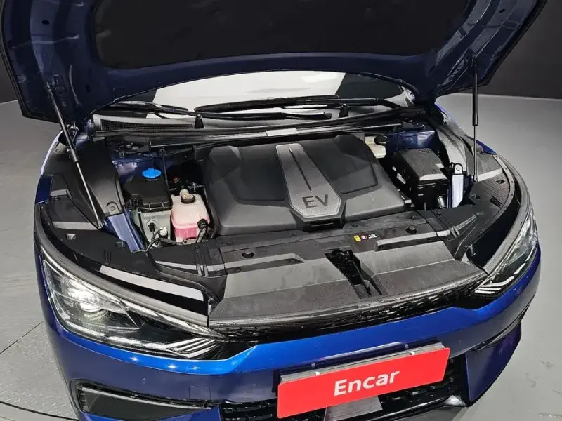 2023 Kia EV6 с пробегом 82 030 км